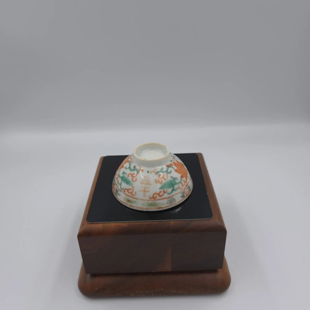 Antique Chinese Porcelain Teacup Famille Rose Bat Shou Late Quing Early 20th